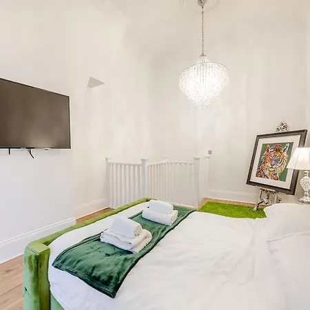 Violet - Uk45968 يارم